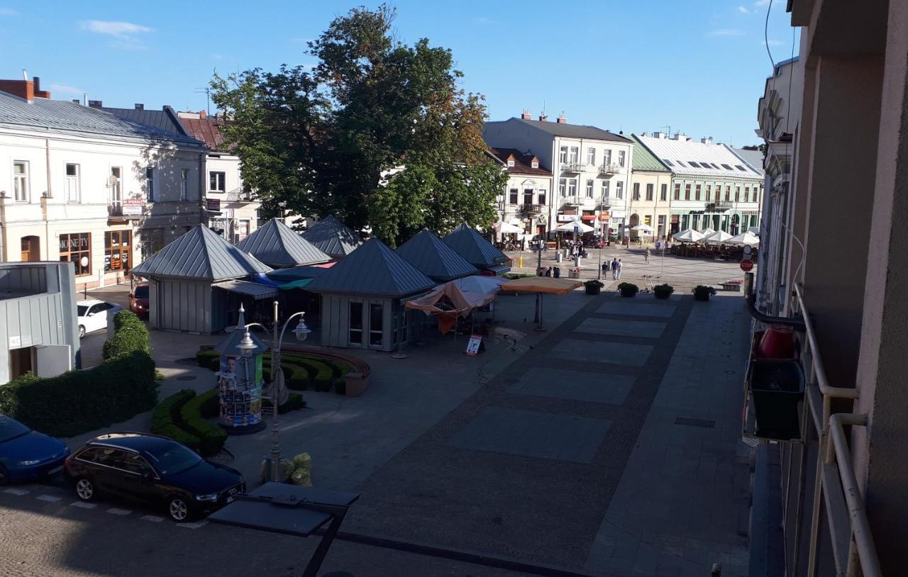 Apartamenty Centrum Rynek Market City Center Kielce Kültér fotó